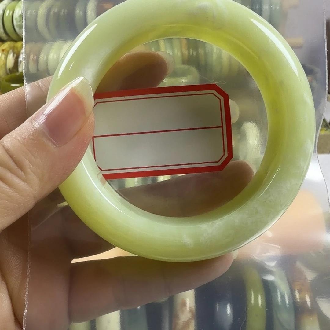 皮***Ꮤ蛇纹石玉未镶嵌手镯