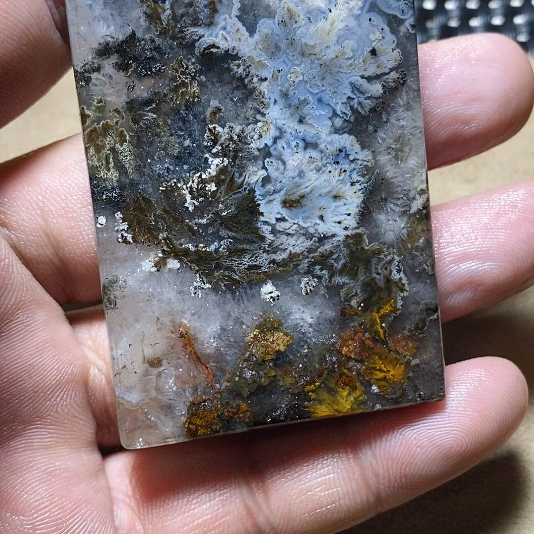 玛瑙/玉髓颈饰未镶嵌青**湖