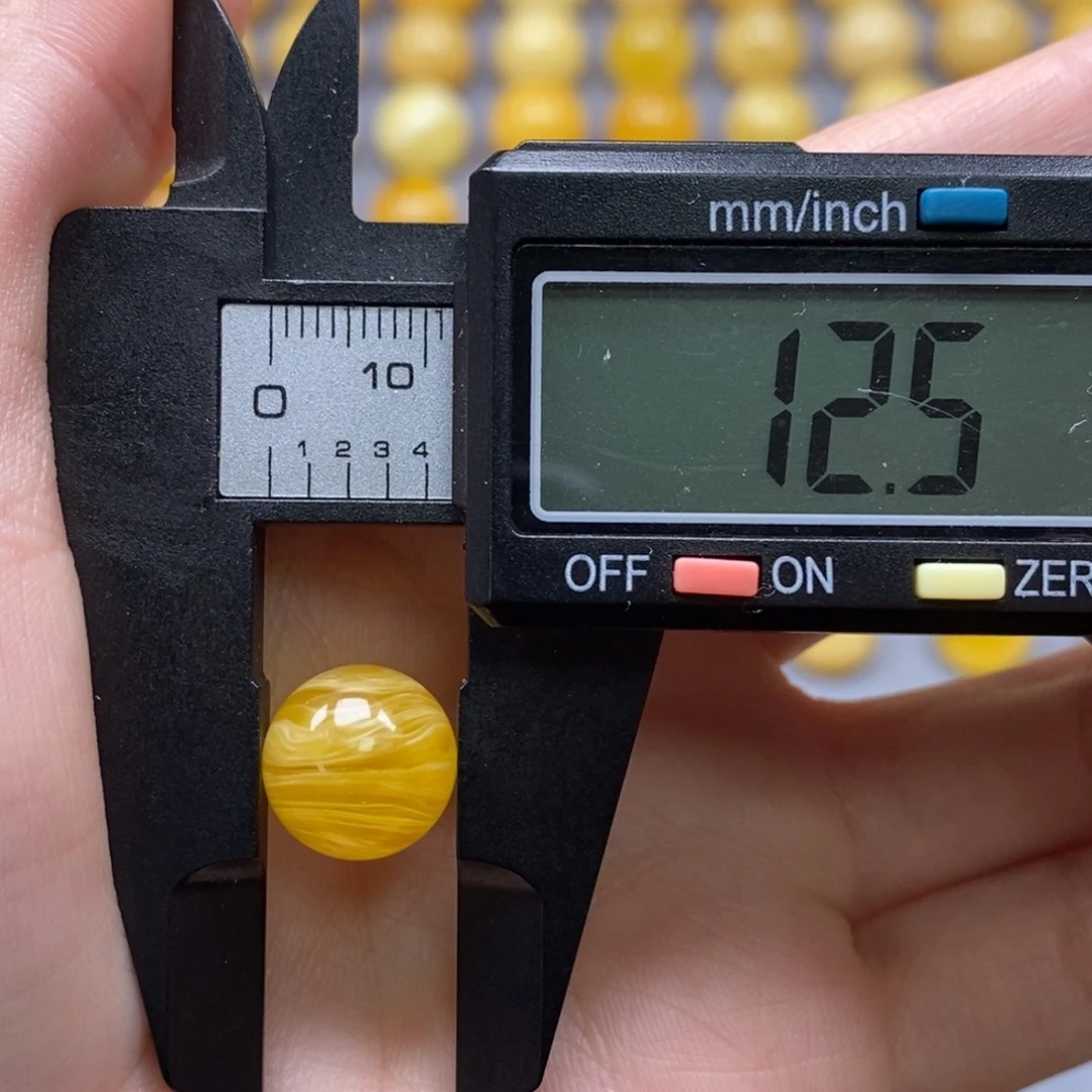 琥珀未镶嵌裸石纯天然