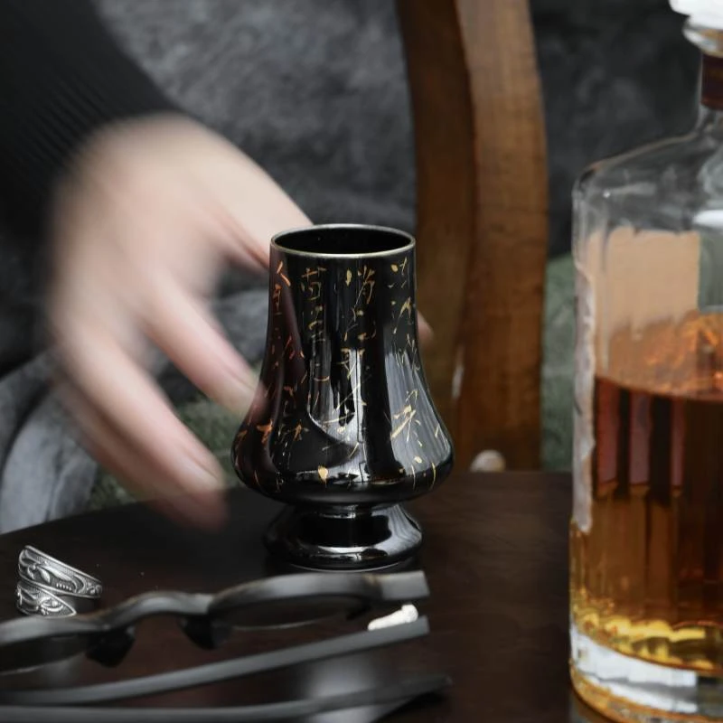 【斋居】弥云斋-黑釉写金诗文·凯恩杯-115ml（弥云S0498）