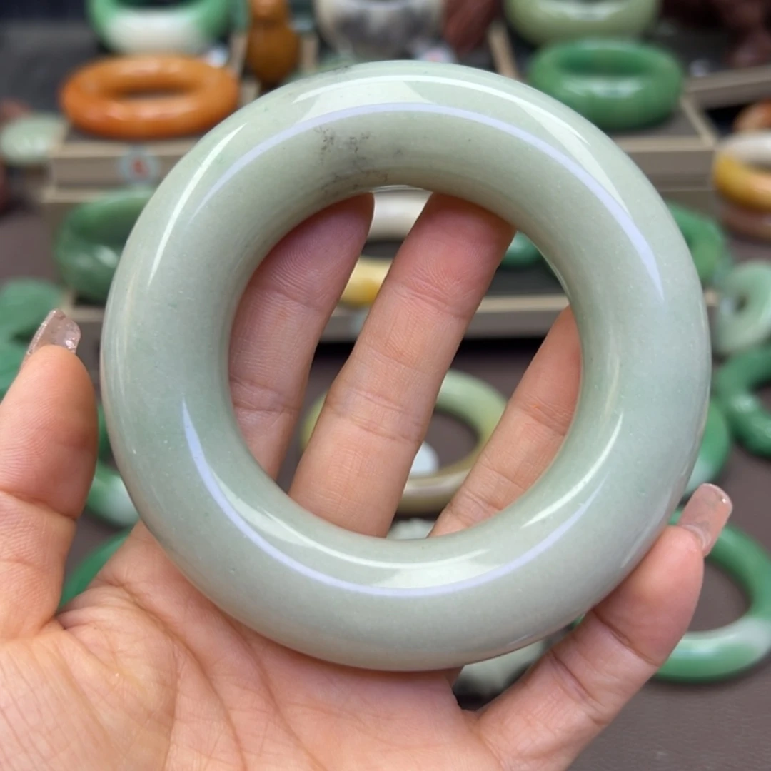 未镶嵌手镯石英岩玉?***?