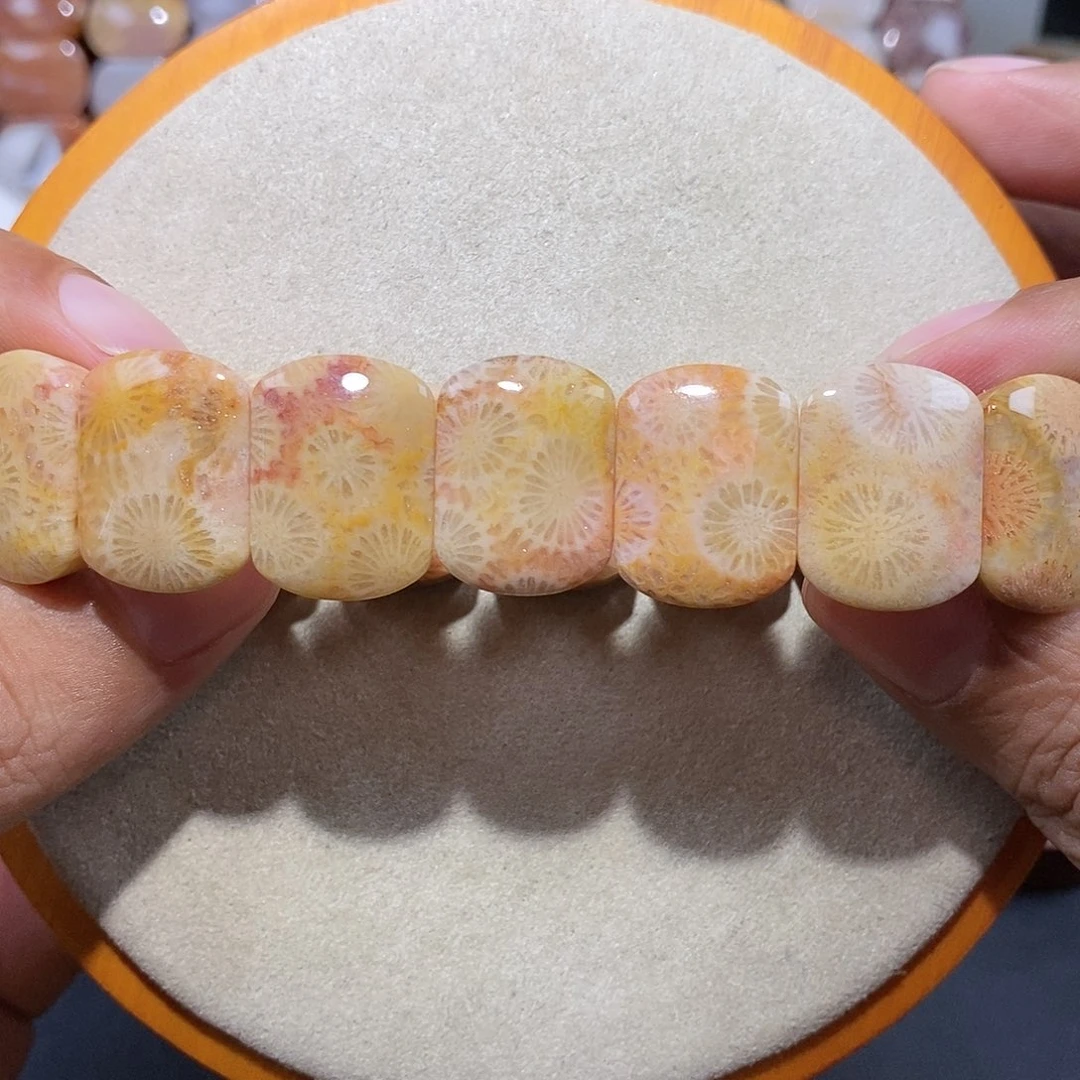 硅化珊瑚（珊瑚玉）手串未镶嵌彩大花18