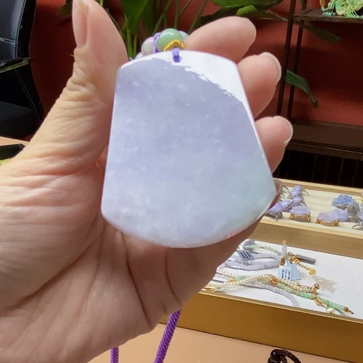 翡翠未镶嵌颈饰吊坠