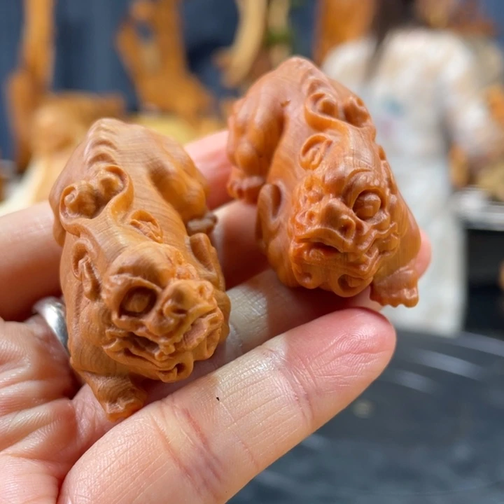 柏木（崖柏）手把件