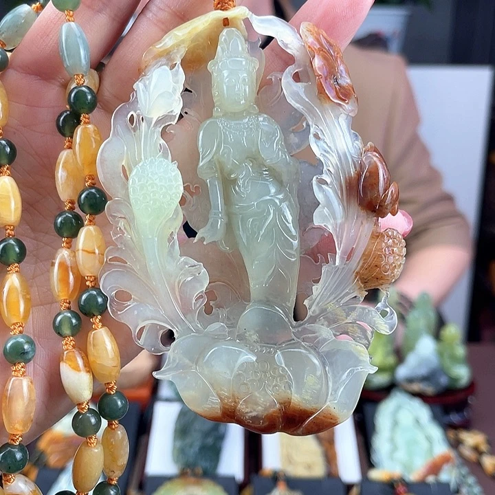 蛇纹石玉未镶嵌颈饰