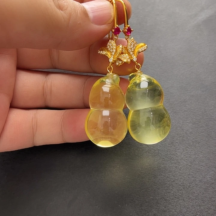 琥珀未镶嵌裸石耳坠