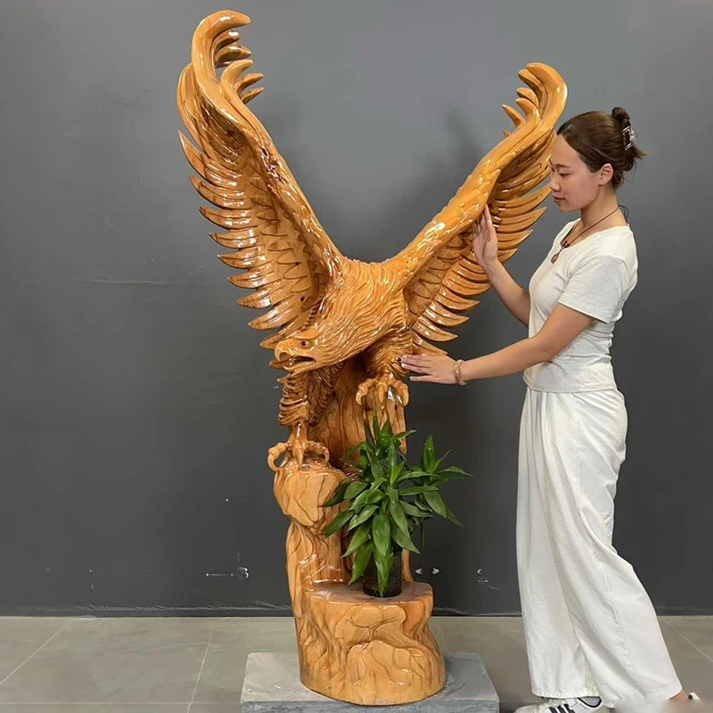 香樟木雄鹰展翅实木老鹰开业送礼根雕摆件大展宏图整体雕刻客茶厅