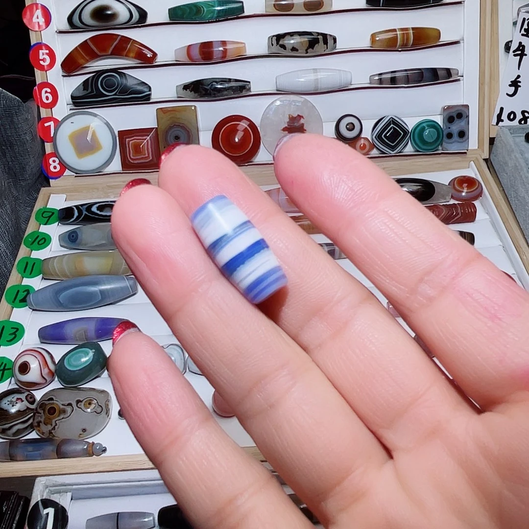 玛瑙/玉髓颈饰未镶嵌“****明