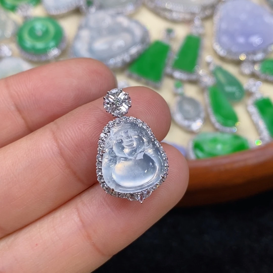 翡翠吊坠(赠链)18K金镶嵌