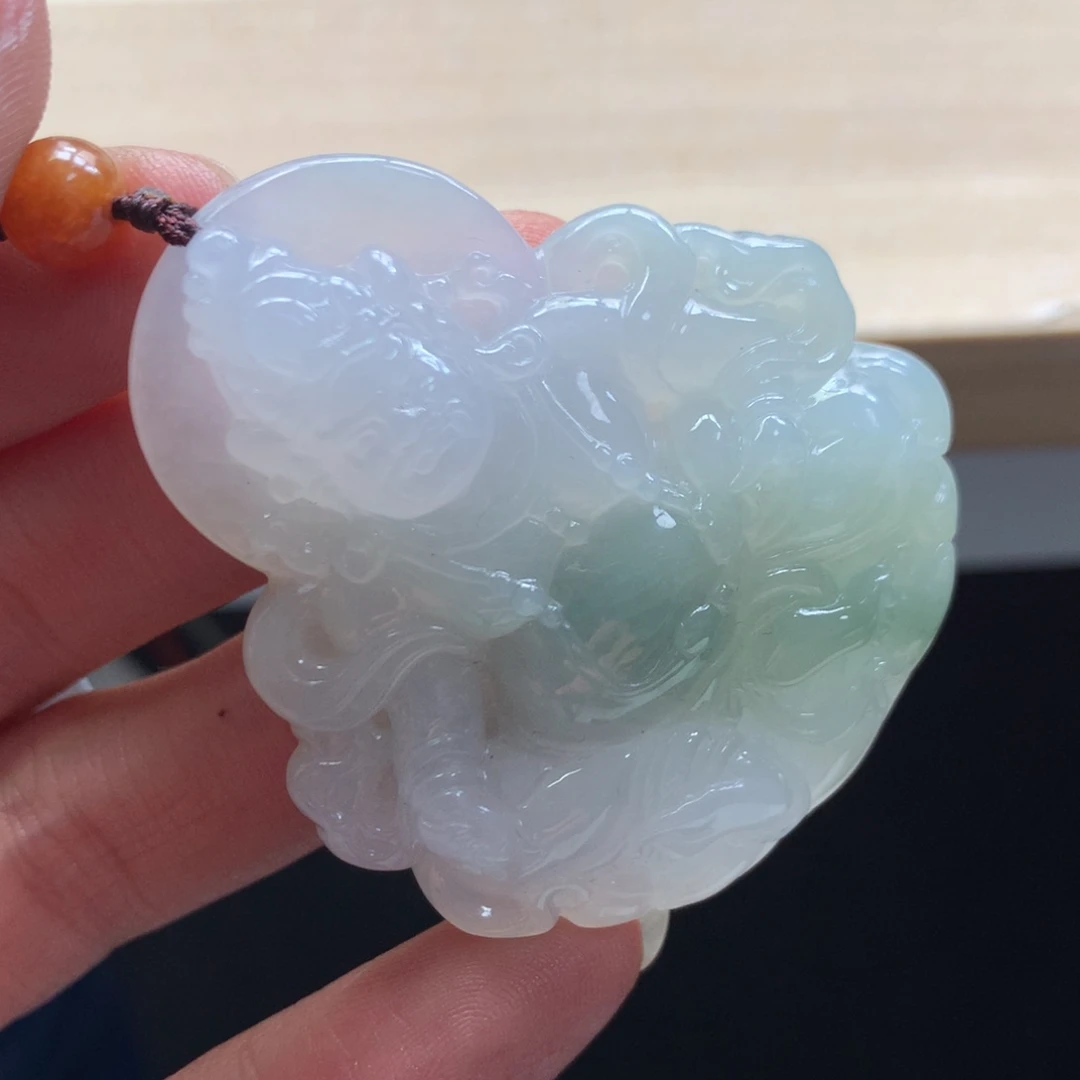 颈饰未镶嵌翡翠吊坠