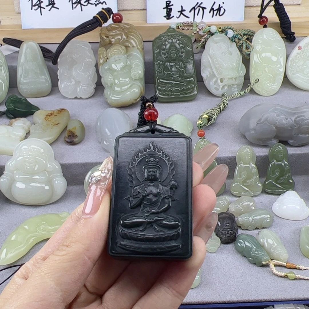 颈饰未镶嵌和田玉