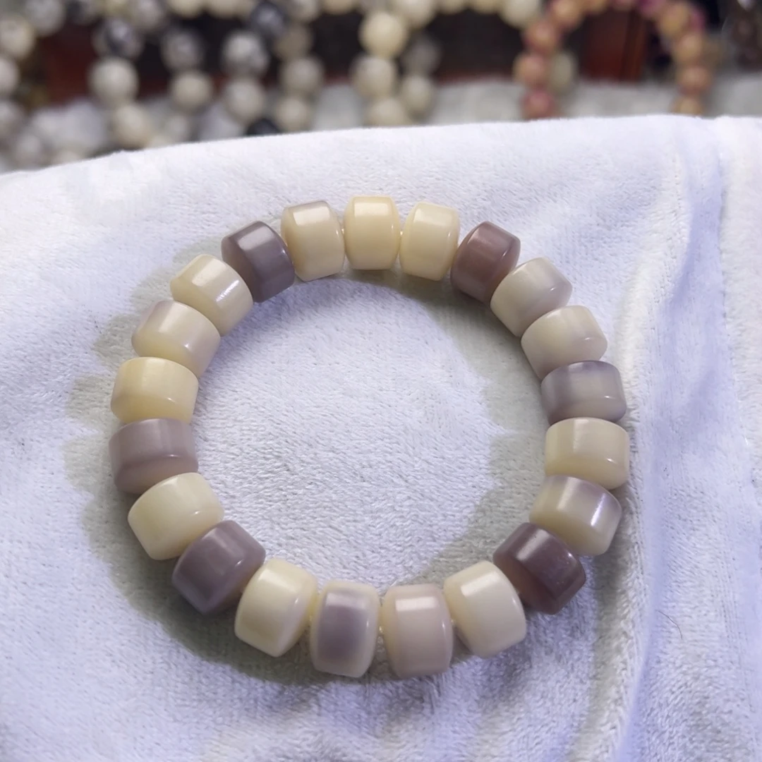 一***一吊坠菩提根/象牙果303