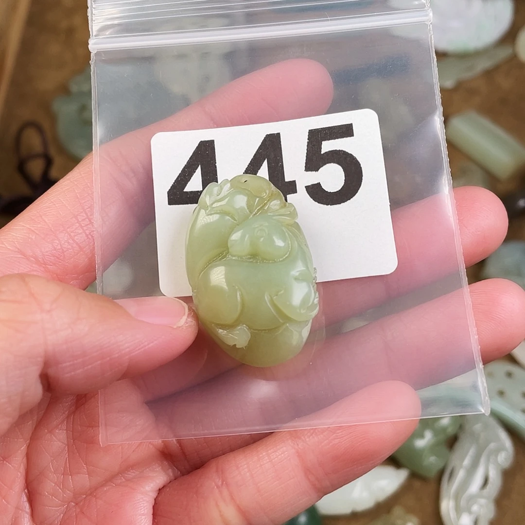 和田玉（糖玉）未镶嵌颈饰