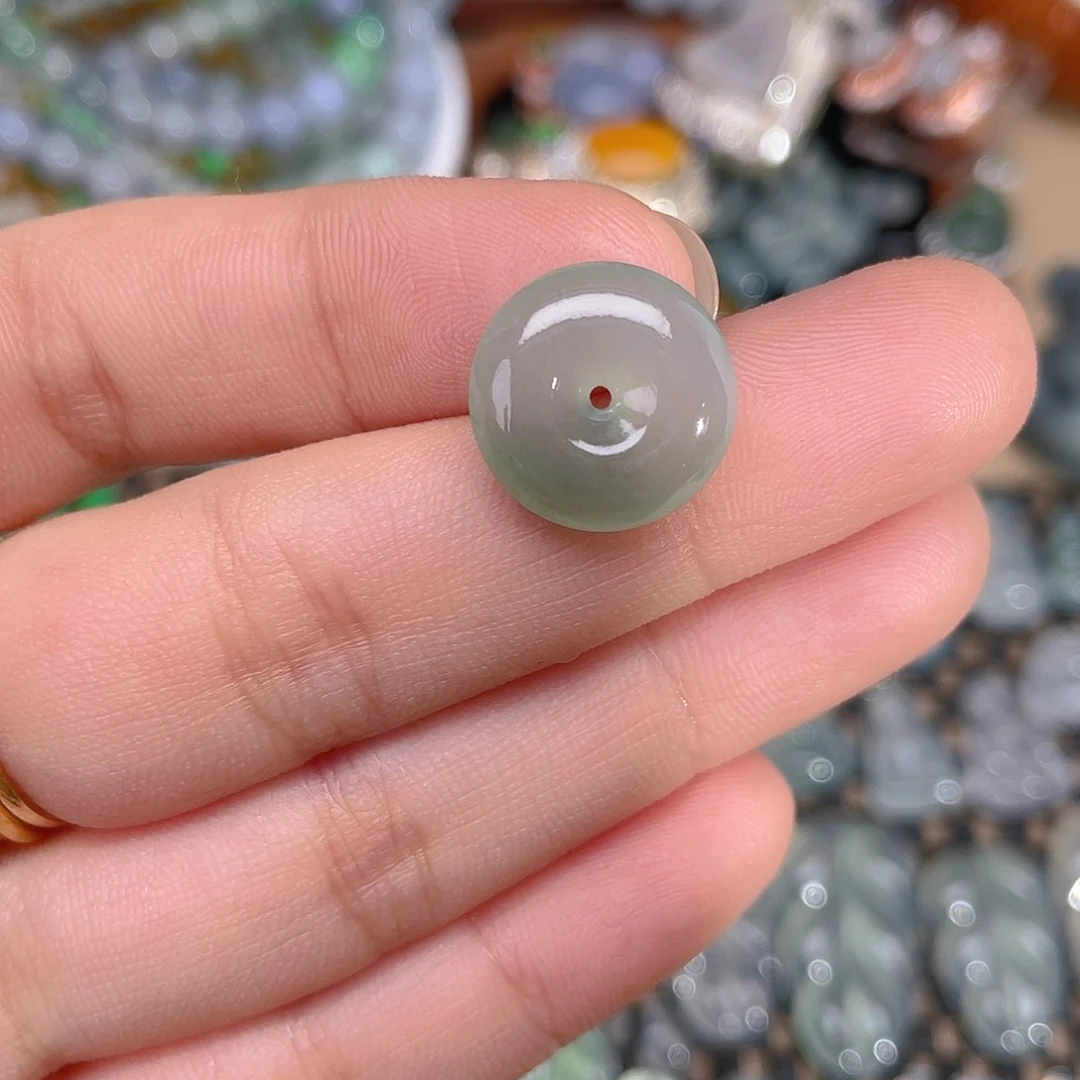 翡翠未镶嵌颈饰天然缅甸A货翡翠