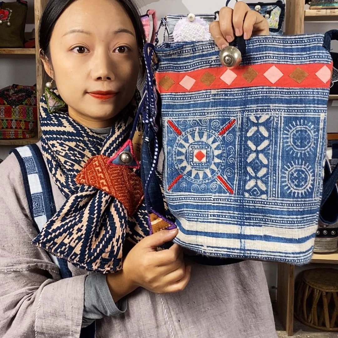 卡***子织绣手工制作工艺包包