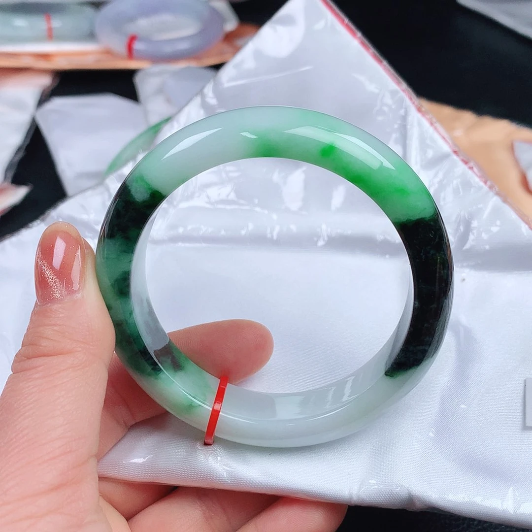 翡翠手镯未镶嵌063xcccvv