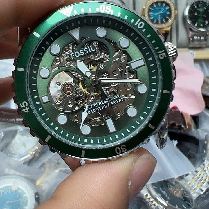 全自动机械表一只