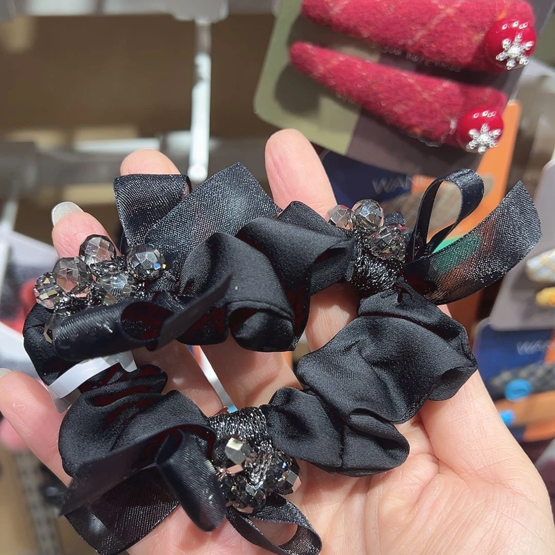 皮质铁合金蝴蝶结钻发圈