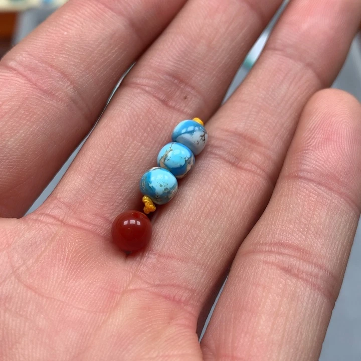 南红玛瑙配饰未镶嵌