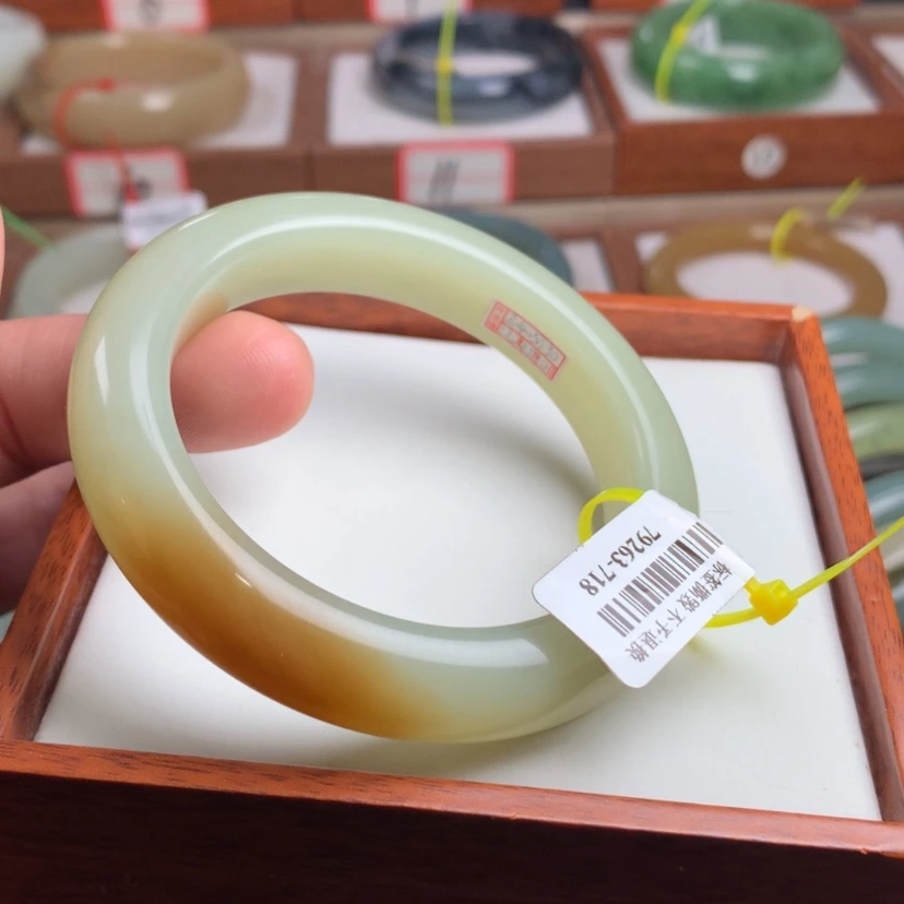 【闪购商品】和田玉手镯未镶嵌55.3