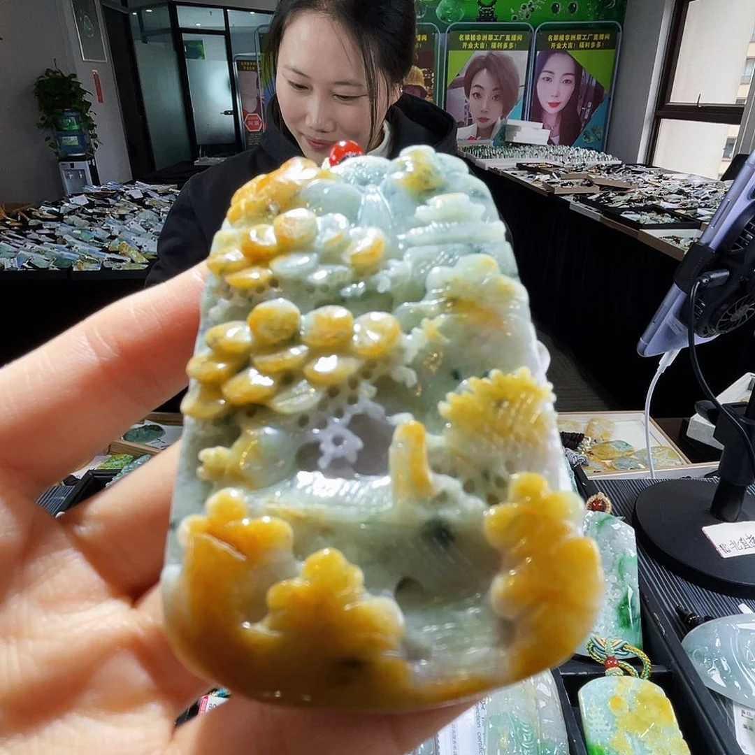 颈饰未镶嵌翡翠一