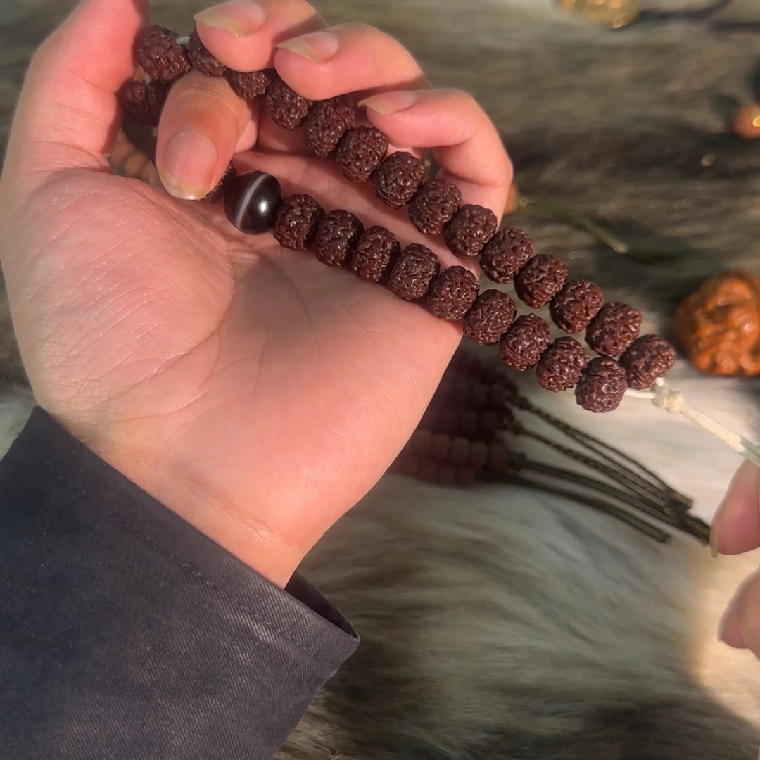 园***吃龙脊菩提吊坠超头12➕平细手持，差3.5