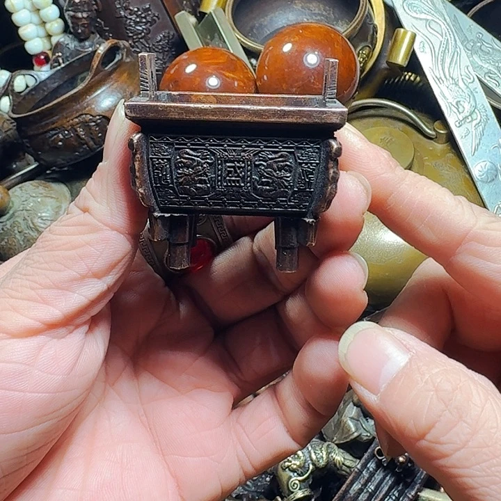 铜器摆件收收藏藏