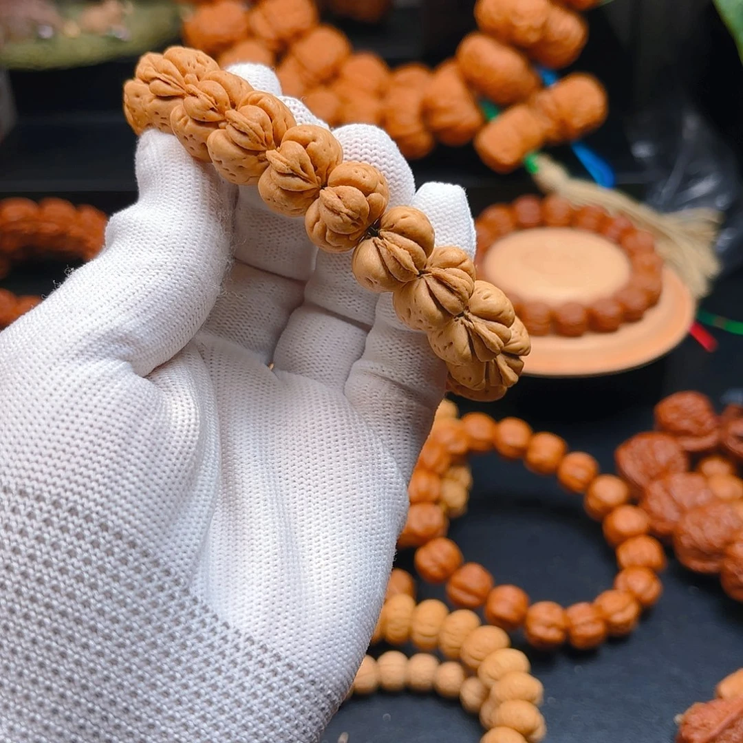 天***安吊坠文玩核桃蟠桃