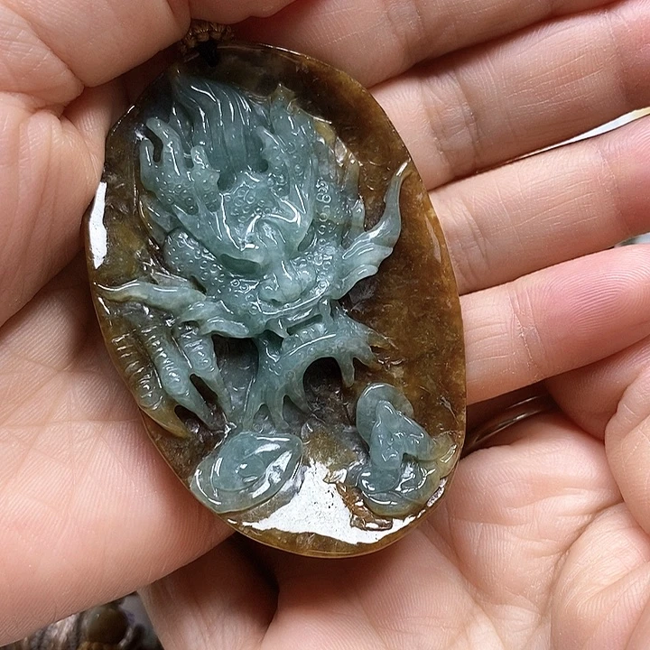 颈饰未镶嵌翡翠云*泪