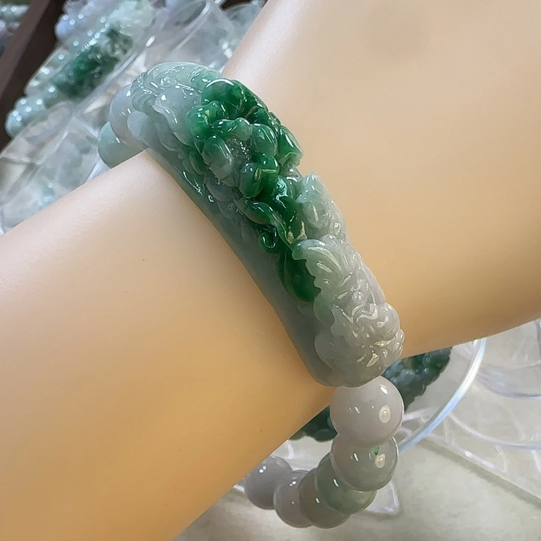 颈饰未镶嵌翡翠手牌