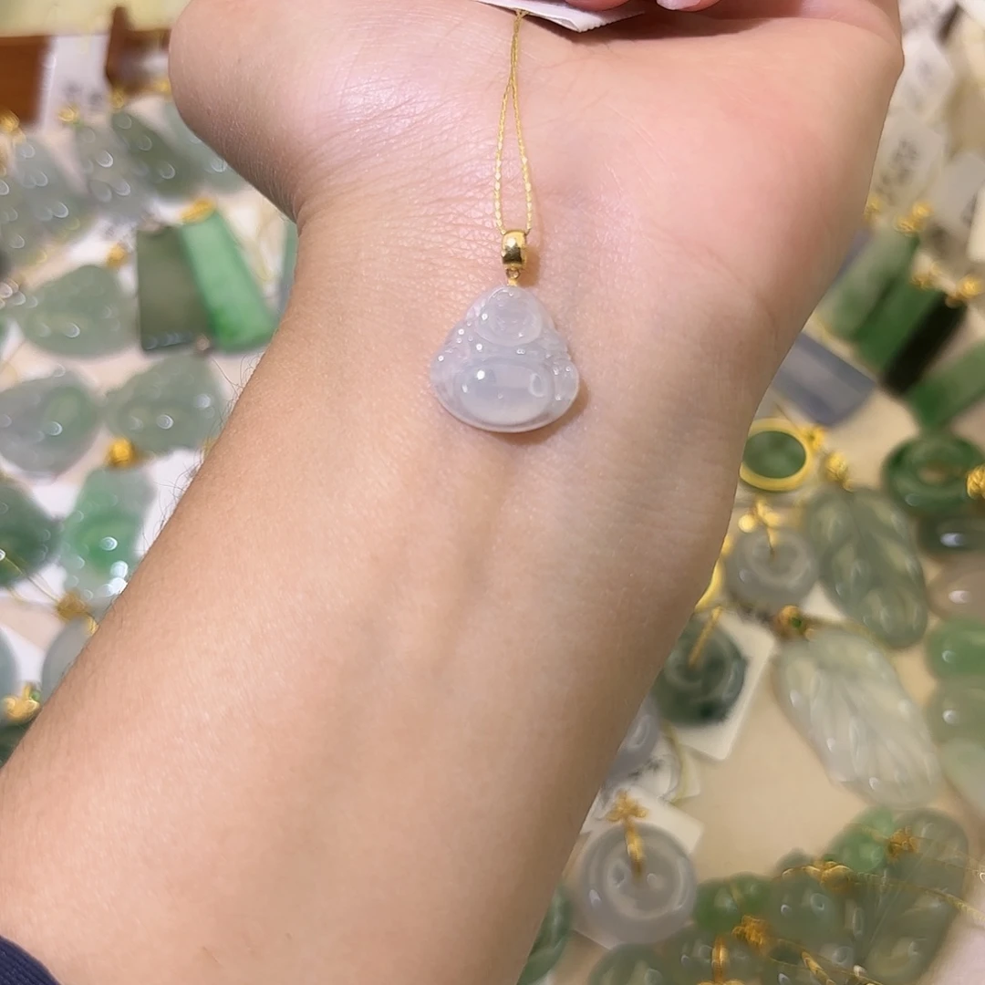 翡翠18K金镶嵌颈饰佛公