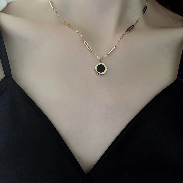 钛钢项链 罗马数字罗盘项链双面黑色不掉色设计感