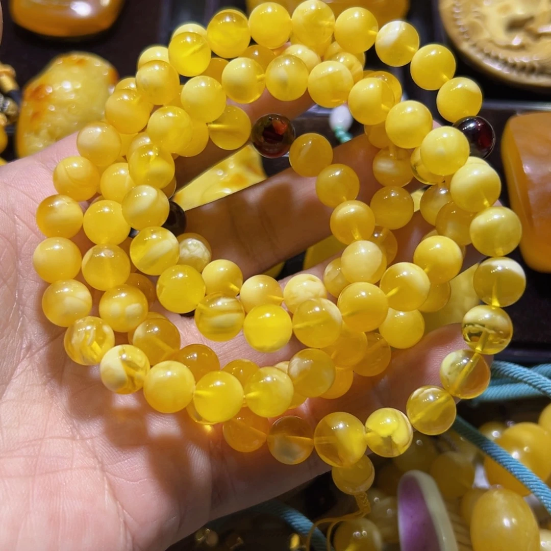 琥珀颈饰未镶嵌一***?琥珀手串