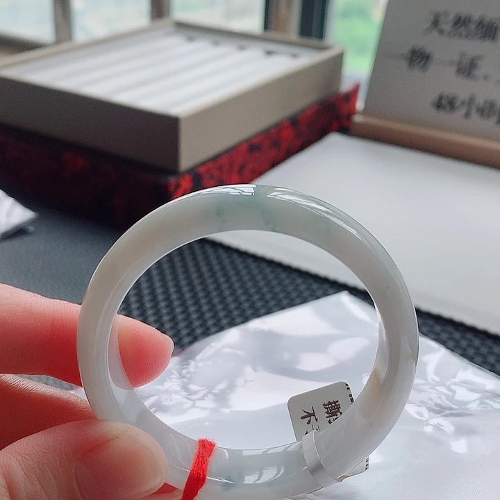 翡翠手镯未镶嵌53圈口黄加绿手镯
