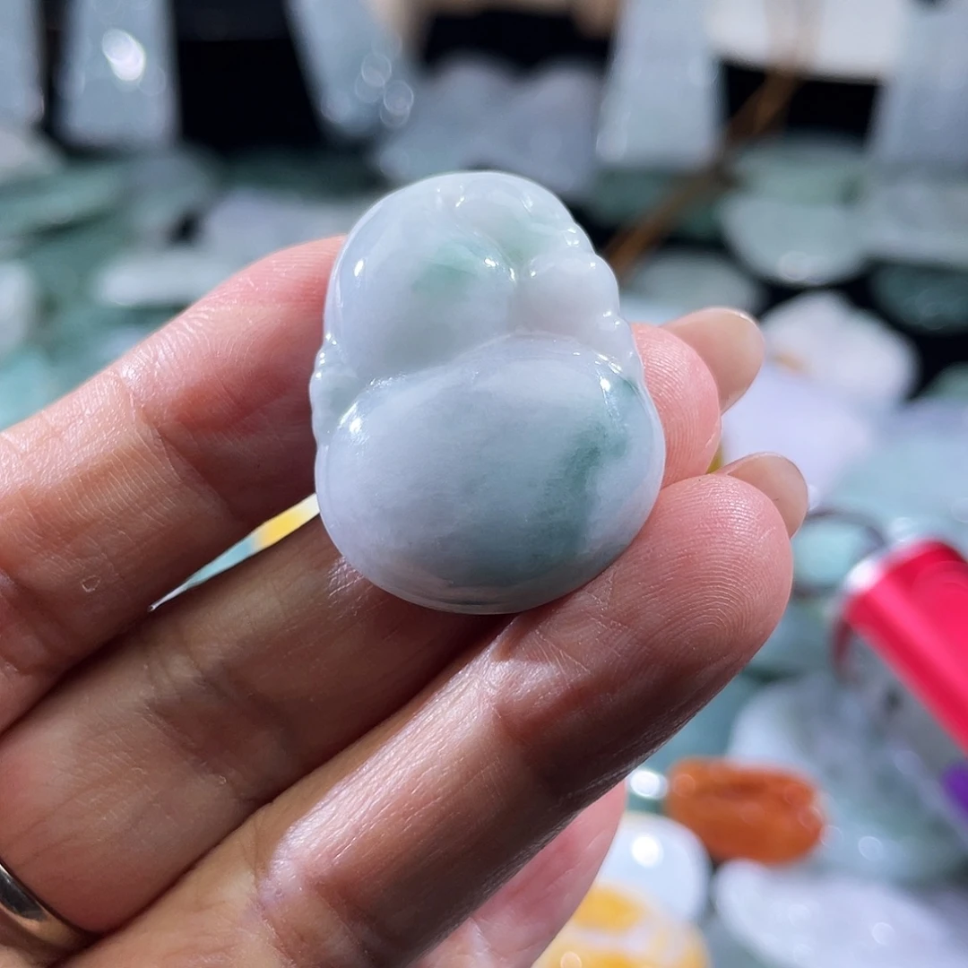 翡翠未镶嵌颈饰葫芦