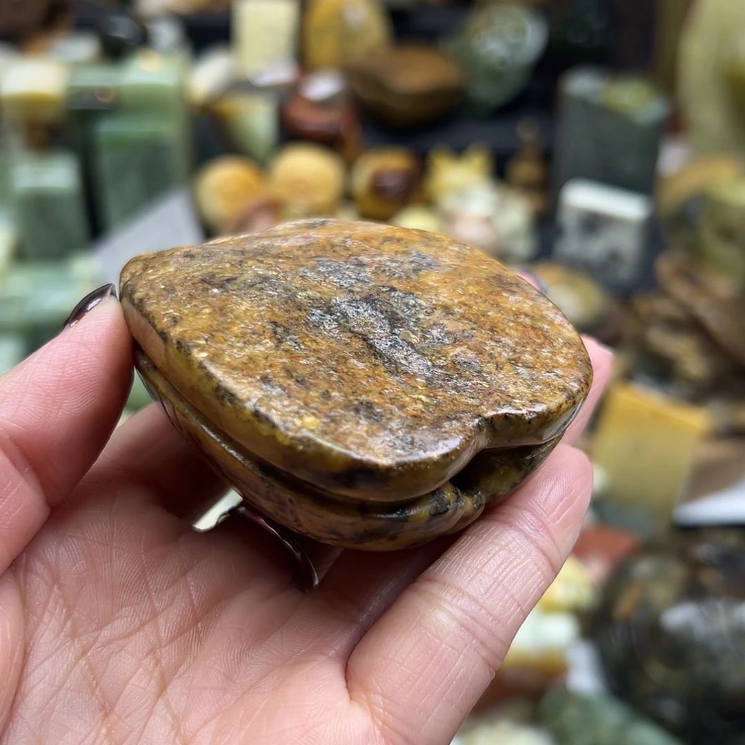 岫岩河磨玉（透闪石质玉）未镶嵌颈饰河磨玉富甲