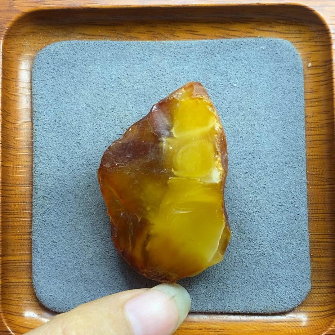 定制琥珀未镶嵌梨