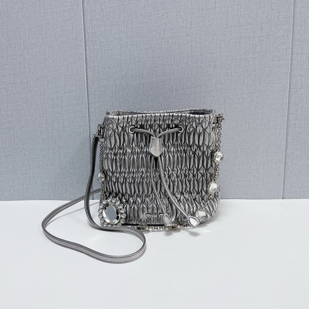 99新 MIU MIU/缪缪 缪缪/Miu Miu 银色宝石链条水桶