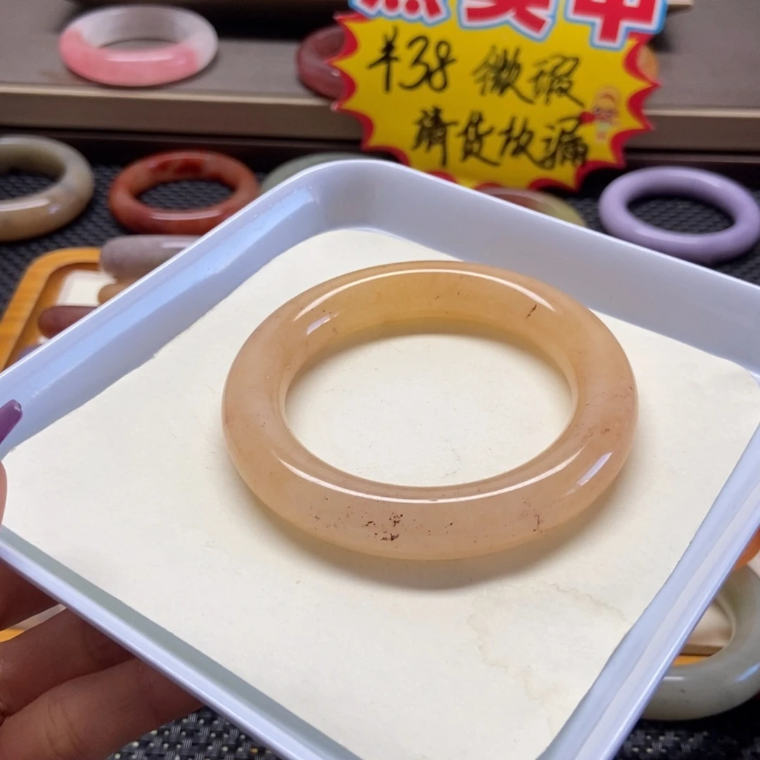 未镶嵌手镯石英岩玉