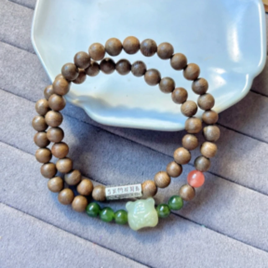 天然和田玉手串如虎添翼