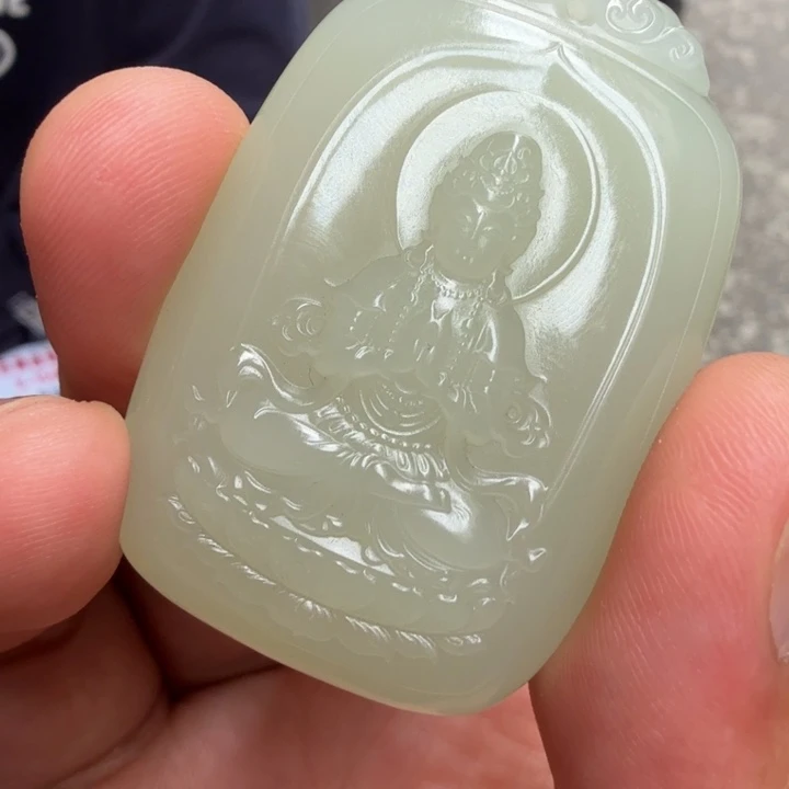 颈饰未镶嵌和田玉淼淼冰胶晴水观音