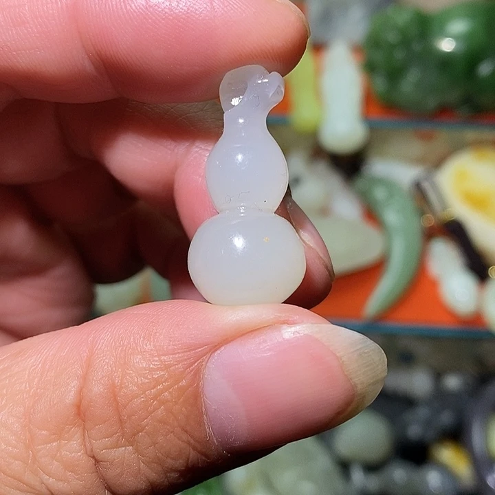 和田玉（糖玉）未镶嵌挂件