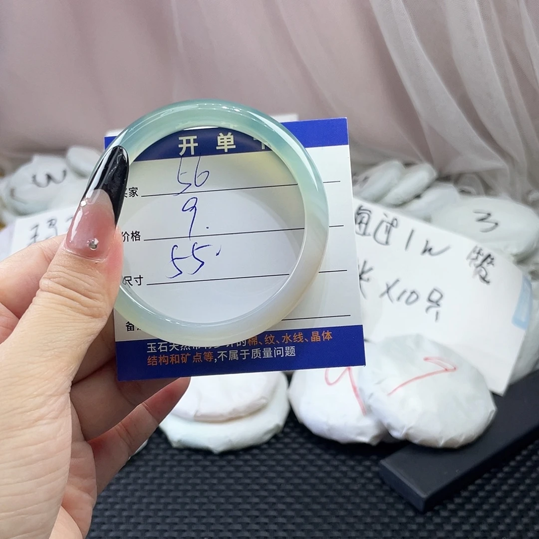 手镯玛瑙/玉髓未镶嵌56
