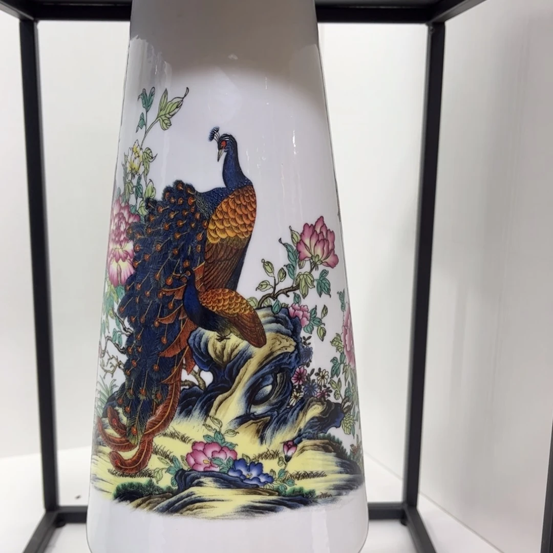 景德镇陶瓷滑坡摆件