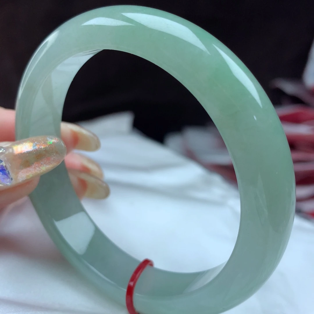 翡翠手镯未镶嵌432502，