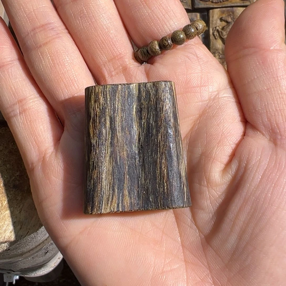 沉香吊坠绿棋楠吊坠7.5克