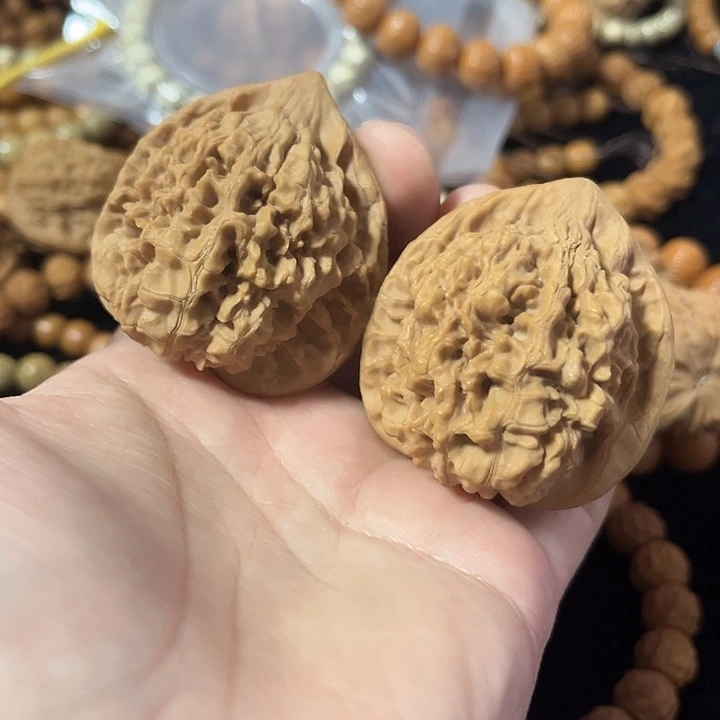 文玩核桃把件46左右官帽，编号036