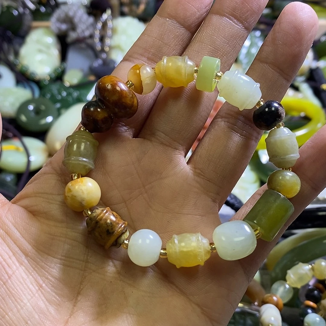 未镶嵌岫玉手链一个