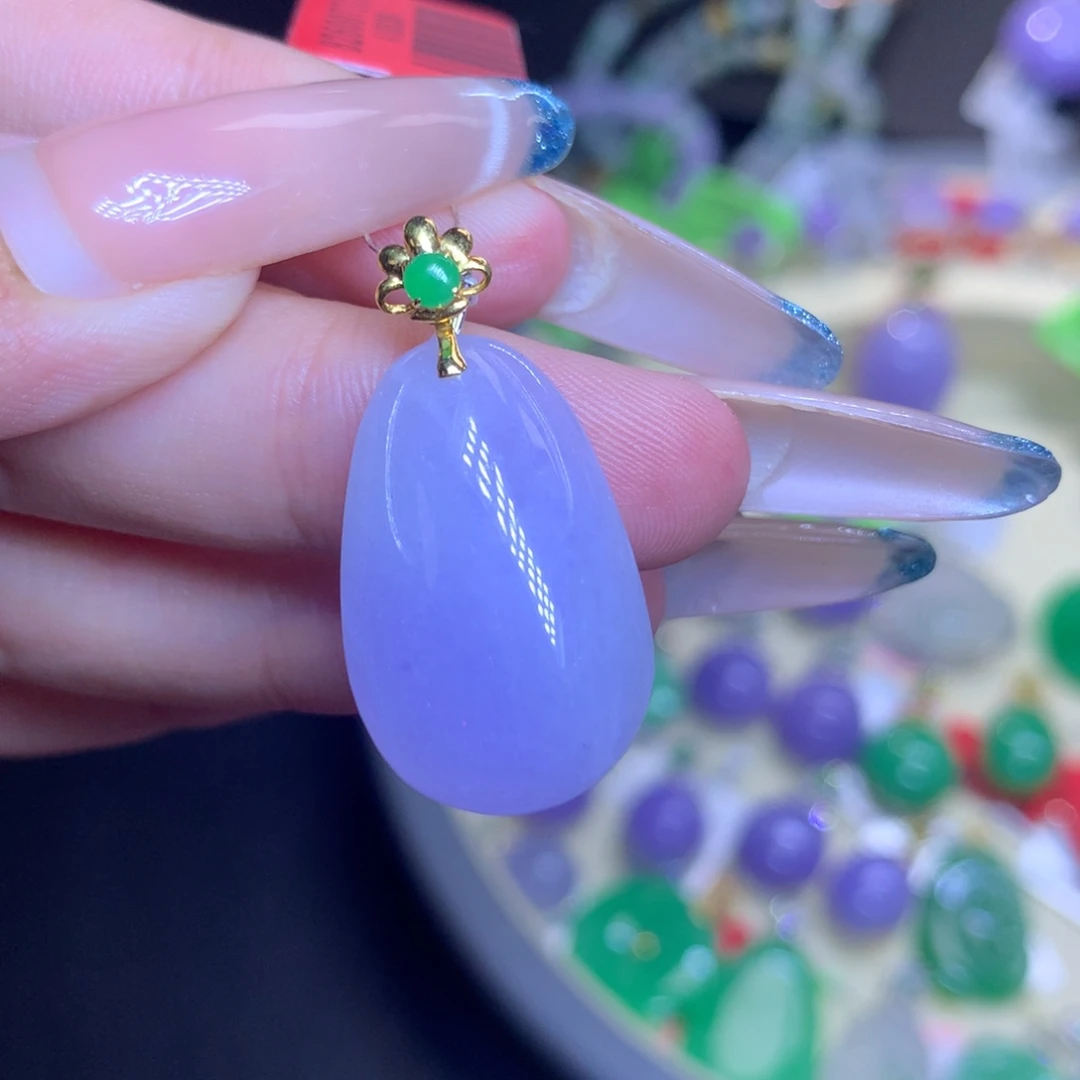 颈饰18K金镶嵌翡翠天然