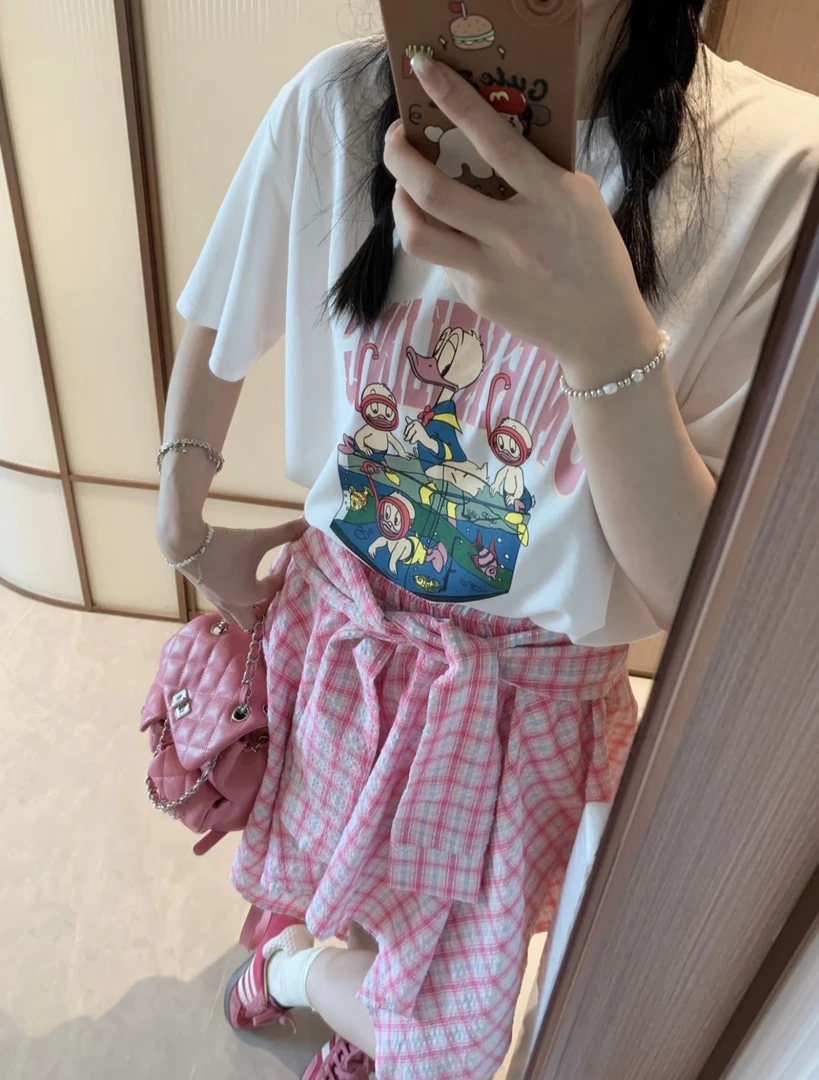 루루가−（真好看鸭）韩国东大门韩系卡通鸭鸭T恤 &➕粉色格纹不规则半裙